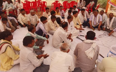 ओवर लोडिंग के खिलाफ दिया जा रहा धरना 5 वे दिन भी रहा जारी, पूर्व विधायक बंशीवाल हुए धरने में शामिल