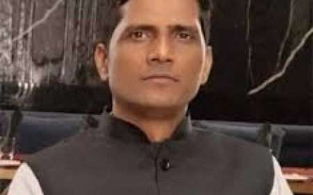 रुका वेतन मिला तो छलक उठी आँखें, बेसिक शिक्षा अधिकारी बलिया मनीष कुमार सिंह ने निभाया वादा   शिक्षकों के चेहरों पर लौटी मुस्कान, नए सत्र में जगी नई उम्मीदें