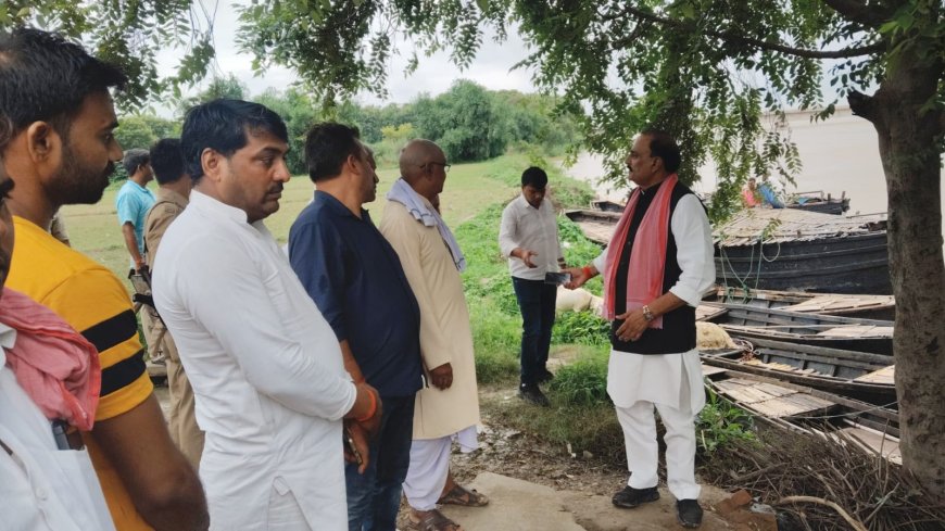 विधायक ने बाढ़ क्षेत्रो का किया निरीक्षण
